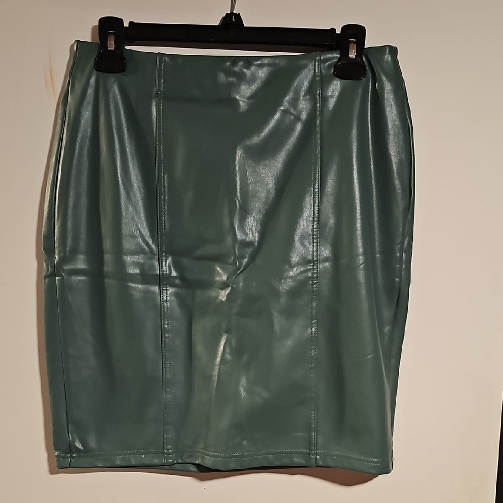 Chic Teal Leather Mini Skirt